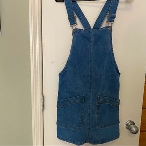 Cute jean dress with pockets